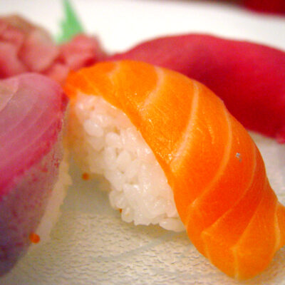 Sushi Box Especial Salmón y Atún - 65 piezas