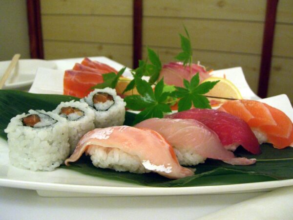 Sushi Mega Party Box - 100 piezas